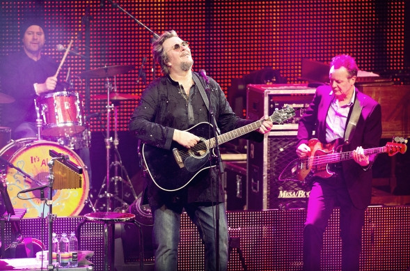 Hector esiintyy keskiviikona Logomossa.