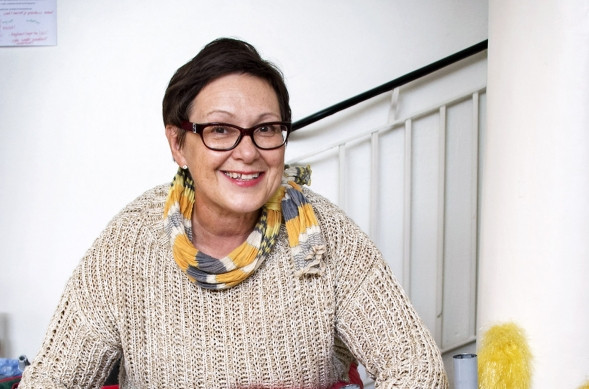 Kotitalousvähennys tuo töitä esimerkiksi Ritva Sundströmin kaltaisille siivouspalveluyrittäjille.