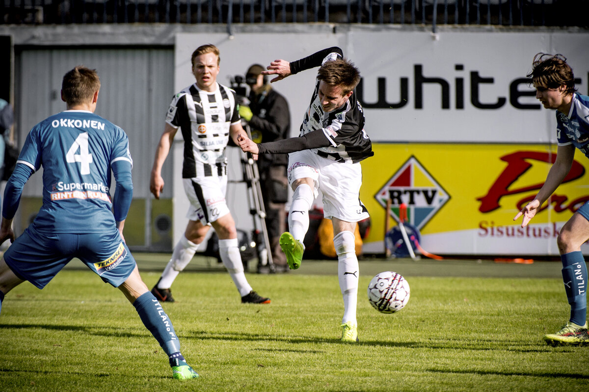 Riku Sjöroosin ura jatkuu Maarianhaminassa - Urheilu - Aamuset