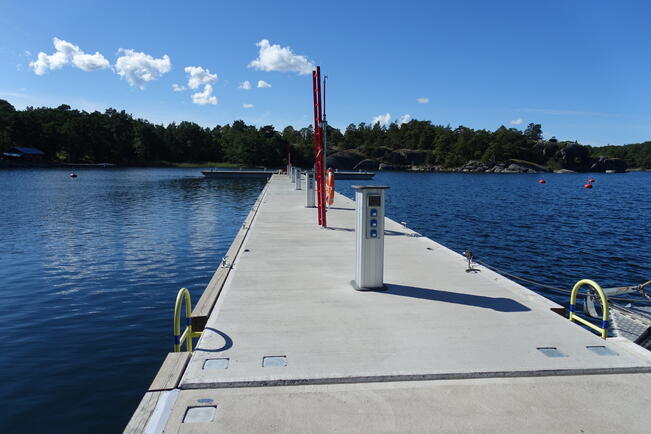 Bodön satamaan nousi 48 metriä pitkä laituri, joka toi 30 uutta venepaikkaa. 