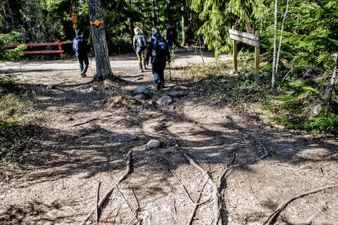 Kaikkien maastokohteiden käyntimäärä kasvoi edellisestä vuodesta 17 prosenttia, kansallispuistojen 23 prosenttia.