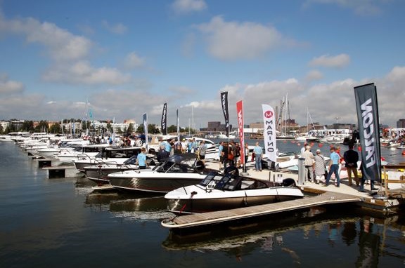 Finnboat j&#228;rjesti Helsingin Uiva Flytande -venen&#228;yttelyn viime elokuussa. 