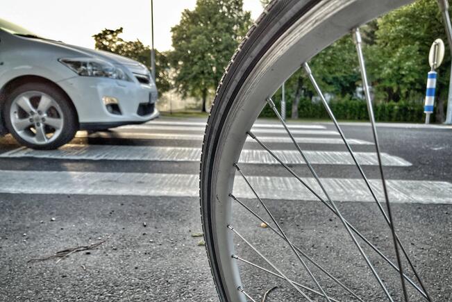 Suojateiden turvallisuus on poliisin erityisvalvonnassa tiistaina.