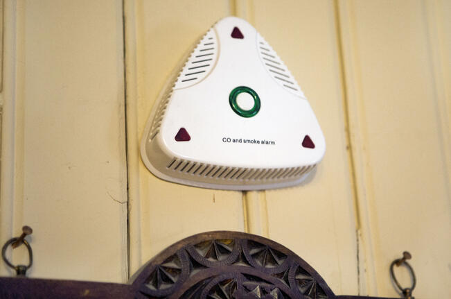 Pelastusalan tilastojen mukaan kuitenkin vain noin kolmasosassa palaneista asunnoista on todistettavasti ollut toimiva varoitin oikealla paikalla.