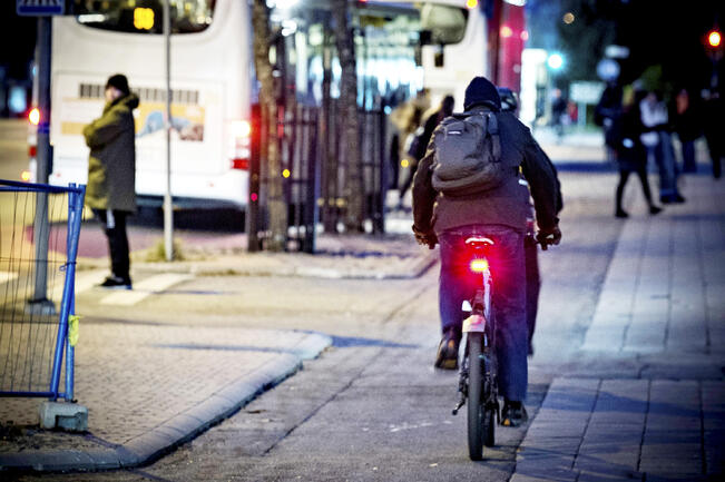 Takavalo oli käytössä vuoden 2020 seurannassa jo useammalla kuin joka toisella pyöräilijällä (58 %).