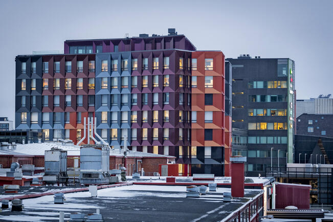 Veritaksen sijoitusten tuotto oli negatiivinen mutta vakavaraisuus pysyi vahvalla tasolla.