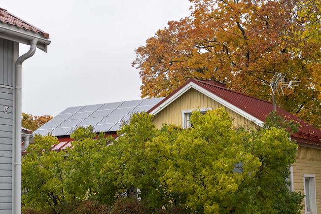 Omakotitalokaupassa energiatehokkailla lämmitysmuodoilla varustettujen asuntojen kauppa käy vilkkaana.