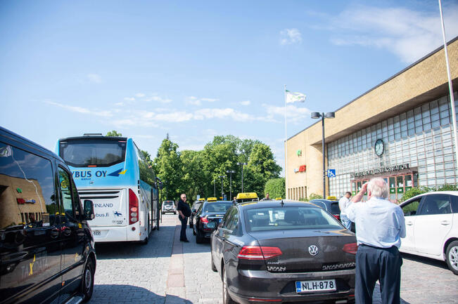 Rautatieasema oli vielä viime vuonna taksitilausten ykköspaikka Turussa.