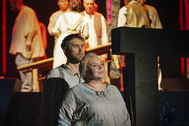 Waltteri Torikka ja Johanna Rusanen.