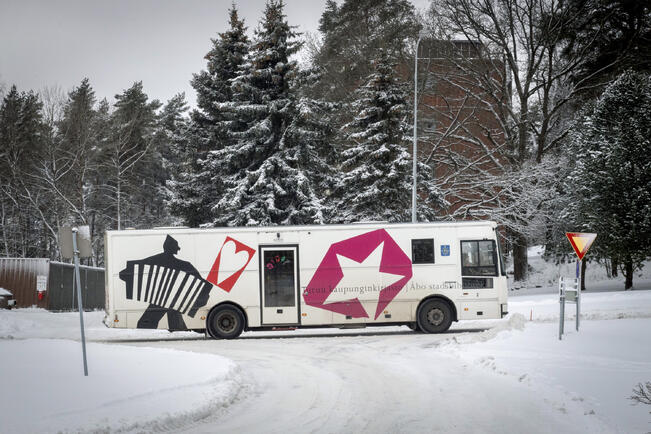 Kirjastoauto palaa tielle näillä näkymin torstaina.