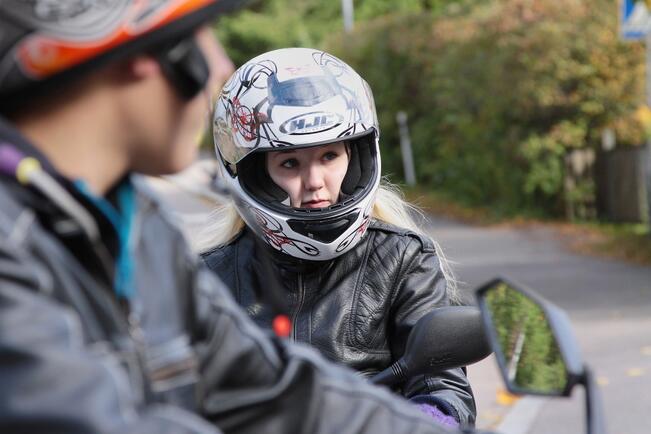 Mopoilijoilla on paljon harrastusmahdollisuuksia, mutta kaikki niistä eivät sovi liikenteeseen. 