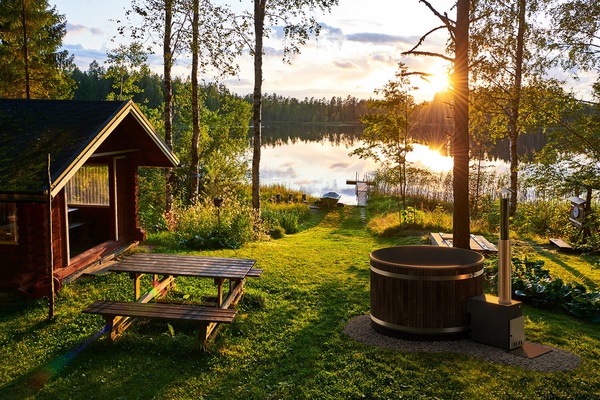 Tärkein ulkoporealtaan ja paljun huoltotehtävä on suodattimen vaihto.