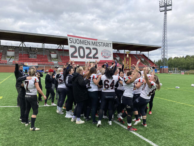 Trojans puolustaa mestaruutta.