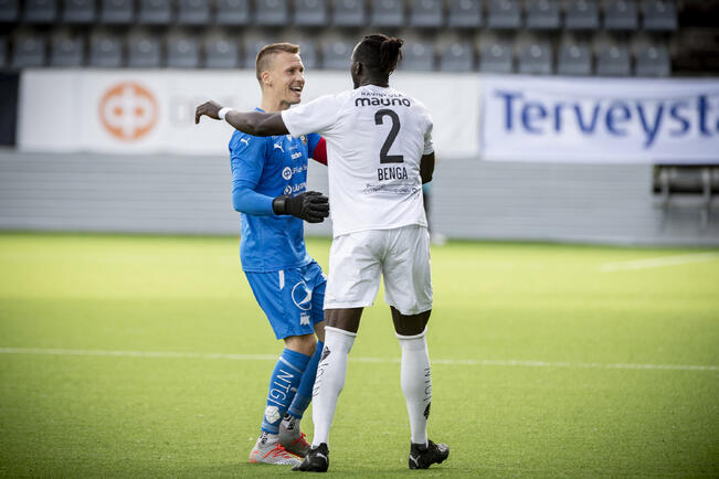 Samba Benga teki TPS:n voittomaalin. Jere Koponen piti nollan.