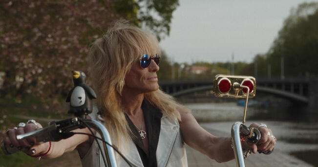 Michael Monroen dokumentti on kohteensa näköinen.