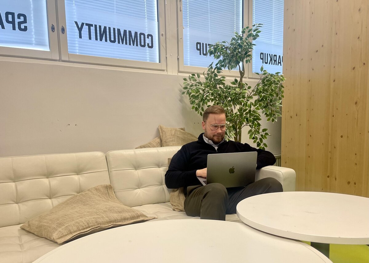 Videobot Haluaa P ivitt Yritysmaailmaa Videoaikaan Ty Aamuset