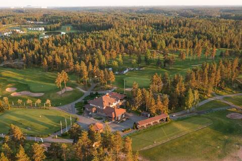 Kankaisten Golfin klubialue ja Kankas.