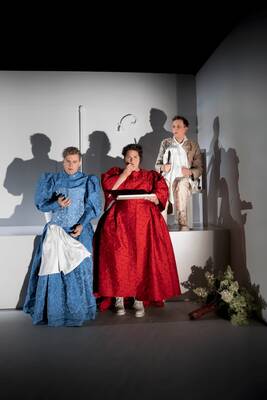 Ingemar Raukola (vas.), Daniela Franzell, Samuel Karlsson.