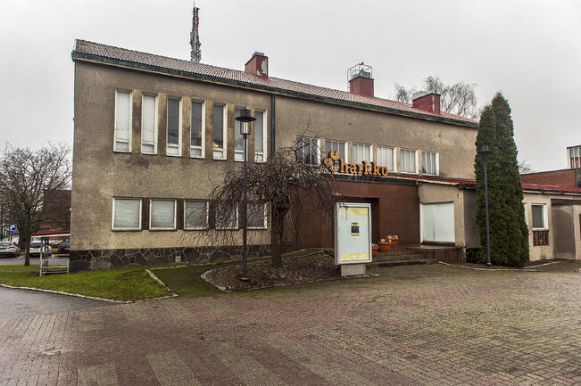 Vanha Harkon rakennus ollut tyhjillään vuodesta 2011, jolloin se suljettiin sisäilmaongelmien takia.