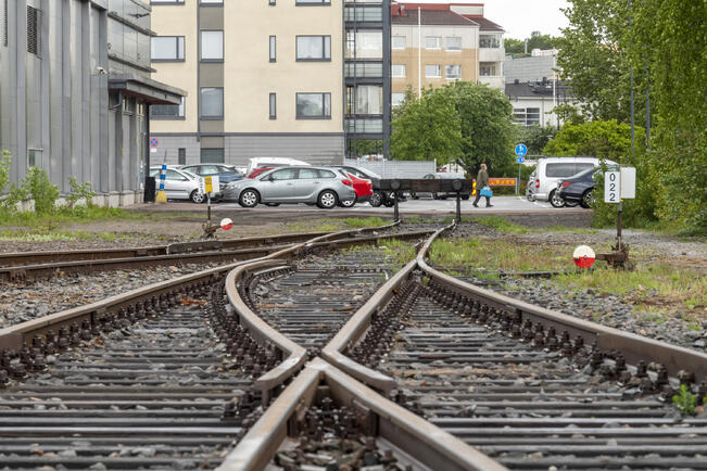 Turun ja Kupittaan väliset ratatyöt etenevät kesäkuun alulla yöaikaan.