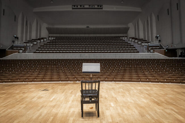 Konserttitalossa pääsee lokakuussa kultaryntäyksen tunnelmiin.