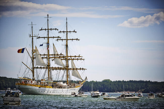 Purjeiden paraati nähdään jälleen sunnuntaina. Kuva on vuodelta 2017.