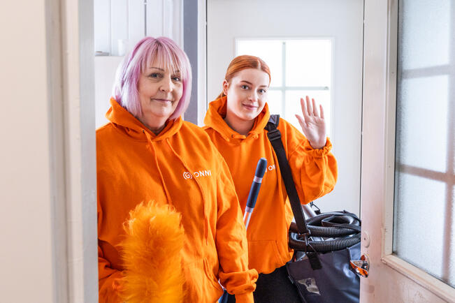 Onni kotisiivouksen ammattitaitoiset kotisiivoojat siivoavat vaivattomasti kaikki kodin tilat.