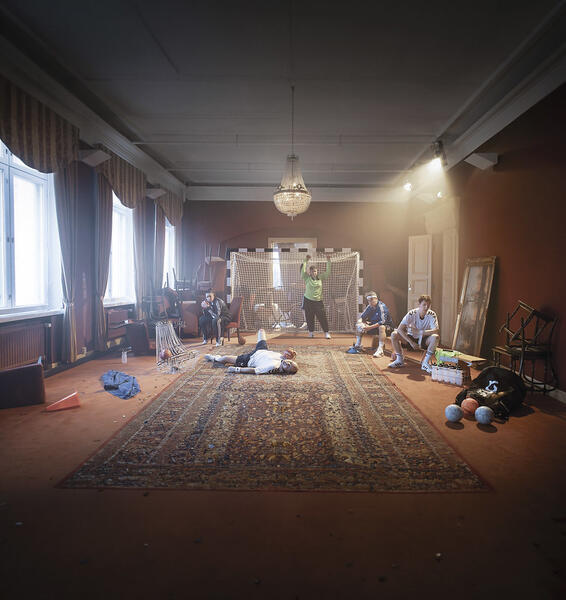 Julia Korander, Ingemar Raukola (edessä), Daniela Franzell, Jerry Wahlforss ja Samuel Karlsson.