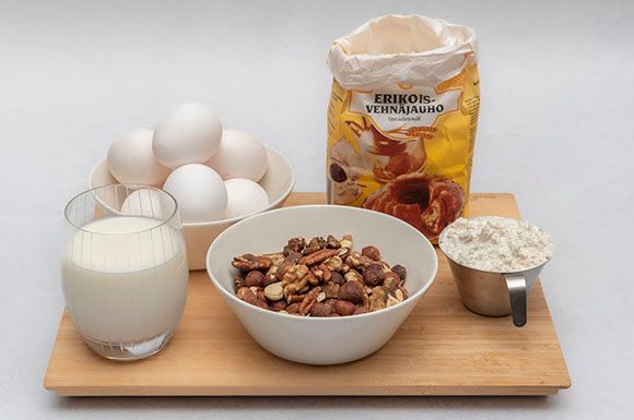 Tyypillisi&#228; ruoka-allergian aiheuttajia aikuisilla ovat p&#228;hkin&#228;t, kalat ja &#228;yri&#228;iset. Varhaislapsuudessa allergisia oireita aiheuttavat kananmuna, maito ja vehn&#228;. 