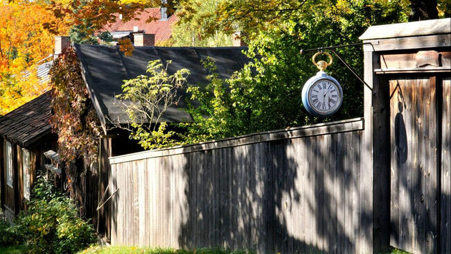 Museotalot on suljettu, mutta museoalueelle on vapaa pääsy. 