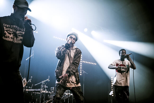 Turku Bandstandin voittajakolmikko Rontti (vas.), Dollari ja Lil B vuonna 2018.