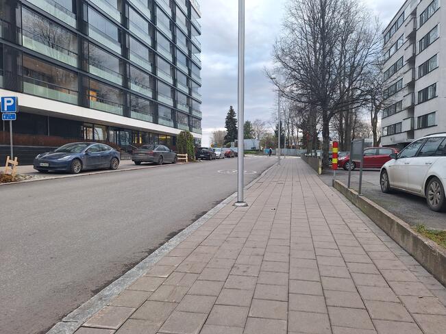 Kaivokatu ulottuu myös Itäisen pitkäkadun yli kohti Kupittaanpuistoa.