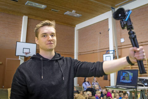 Jussi ”Satusetä” Silvennoinen on yksi TikTube–TV-otteluun osallistuvista tubettajista.