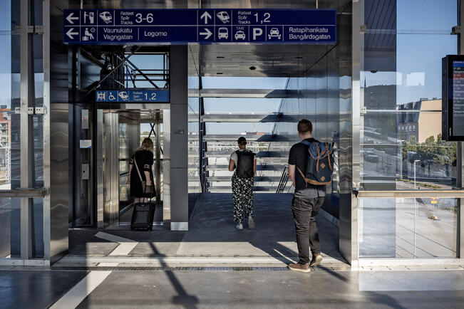 Ilkivalta on aiheuttanut käyttökatkoja hisseissä Logomonsillalla.