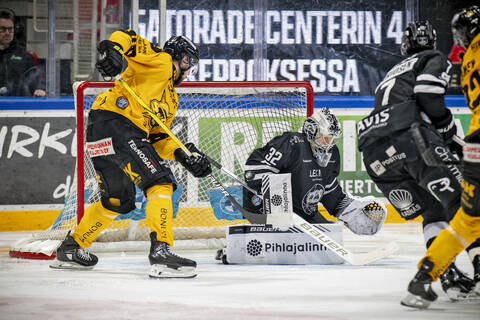 SaiPa lähetti TPS:n kesälomille.