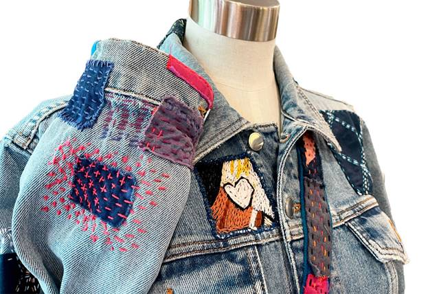 Korjauspaja pidetään Raision Kirjastotalon aulassa.