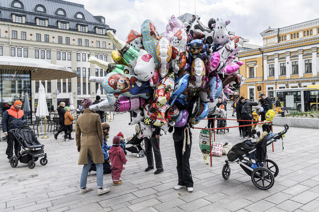 Vapputori järjestetään kolmatta vuotta peräkkäin uudistetulla Turun kauppatorilla.