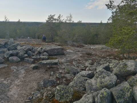 Mielikuvituksen laukka tekee Villivuoresta kiehtovan. Millaista täällä oli, kun muinaiset asukkaat hautasivat läheisensä? 