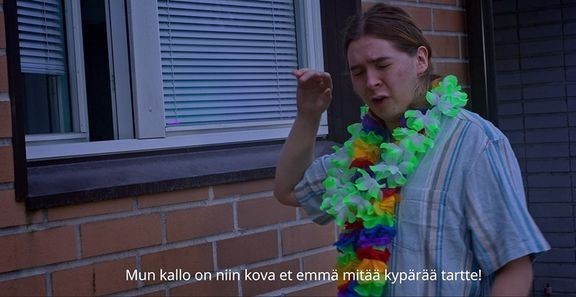 Kuvakaappaus Varsinais-Suomen ELY-keskuksen Maltti on w&#246;rttii -liikenneturvallisuuskampanjan somevideosta. 