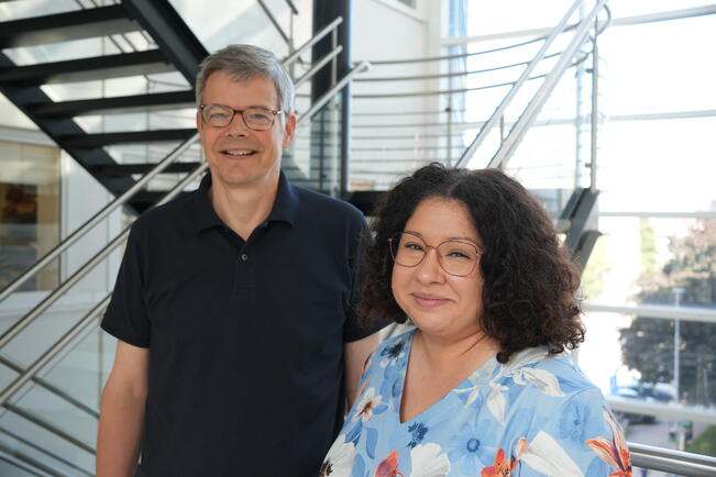 Professori Marko Salmi ja tutkijatohtori Ruth Fair-Mäkelä. 