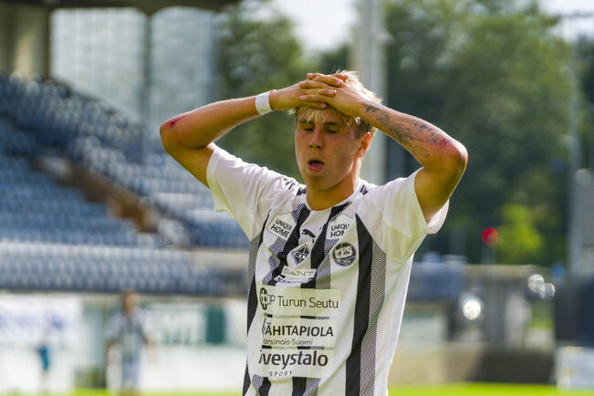 Onni Helén iski kaksi maalia.