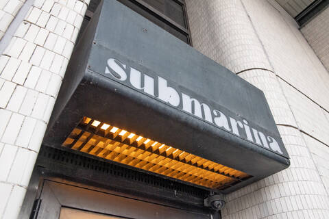 Disco palaa Submarinaan.