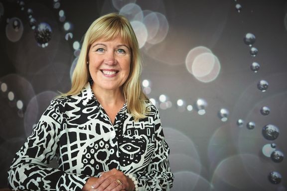 Professori Riitta Lahesmaa johtaa Turun biotiedekeskusta.  