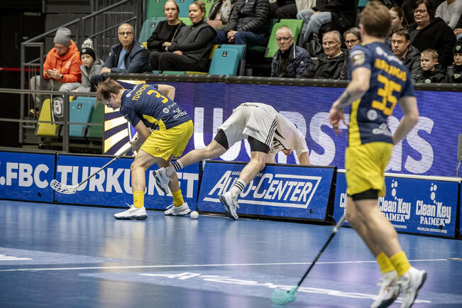 TPS:lle ja FBC Turulle kauden alku miesten F-liigassa on ollut haastava. Kuva on tammikuulta.