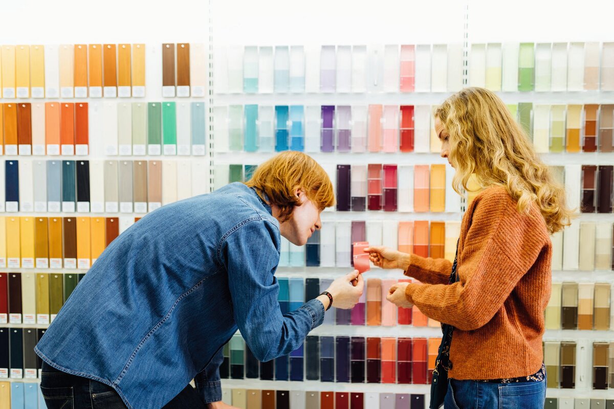 Sisäseinien maalaaminen on helppo tapa uudistaa sisustusta ja kodin tunnelmaa nopeasti.