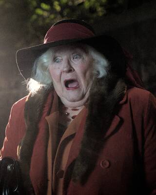 Eliina Rantakallio tähdittää kauhuteemaista musiikkivideota.