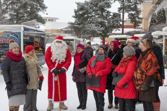 Joulupukki vierailee joulutapahtumissa my&#246;s t&#228;n&#228; vuonna. Kuva on vuodelta 2023.  
