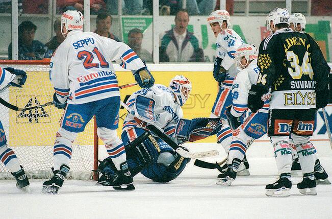 Pelaavatko TPS ja Tuto ensi kaudella samalla sarjatasolla? Kuva on vuodelta 1995.