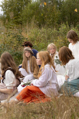1970-luvulla ilmestynyt Astrid Lindgrenin lastenkirja Veljeni Leijonamieli on nähty monta kertaa teatterin lavalla. Ensi helmikuussa näytelmää esitetään Hirvensalon Nuorisoteatterin versiona Syvälahden monitoimitalolla.