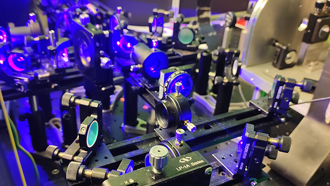 Radioaktiivisten molekyylien ydinrakenne mitattiin lasereiden avulla.